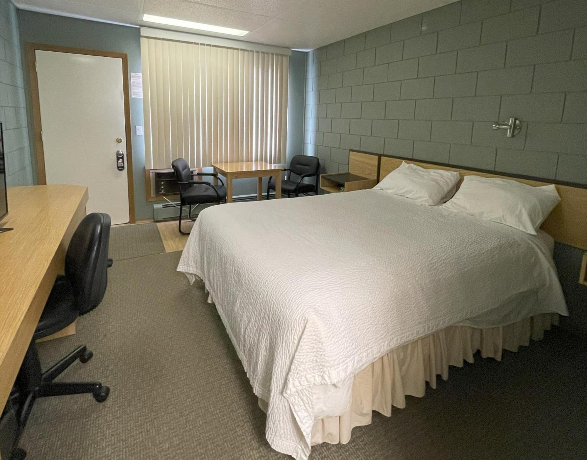 Motel Rest Easy Three Hills